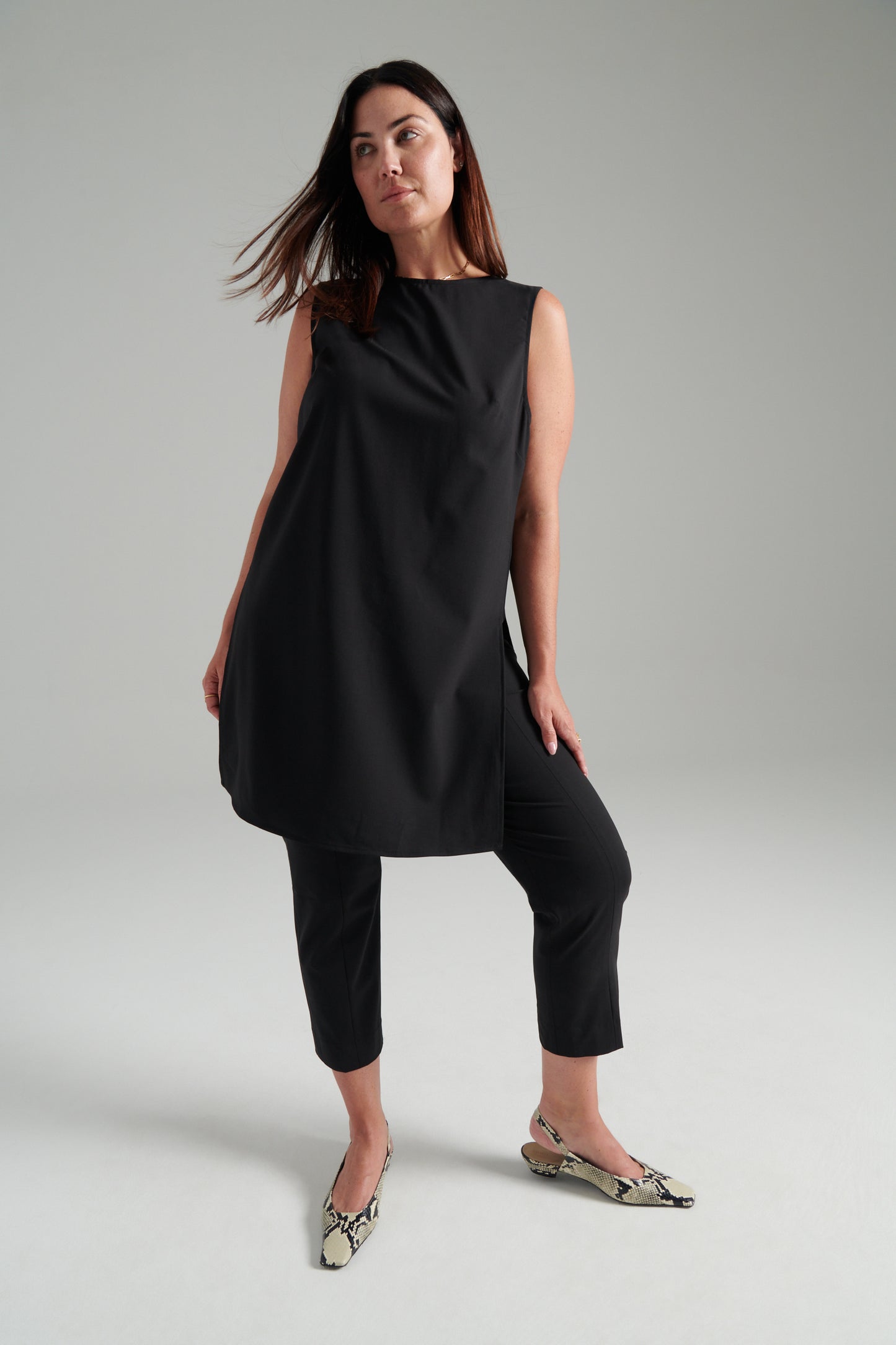 Black | Lucie tunic | alt2