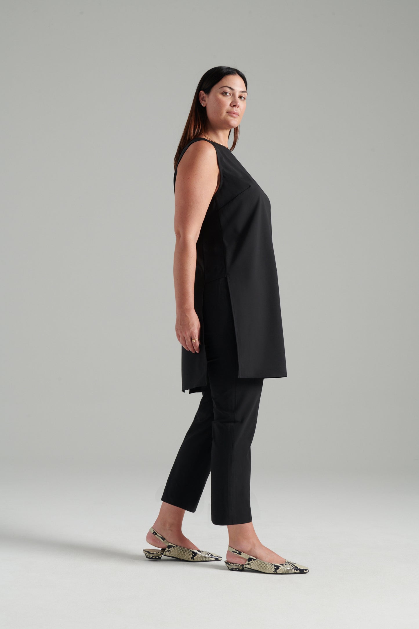 Black | Lucie tunic | side