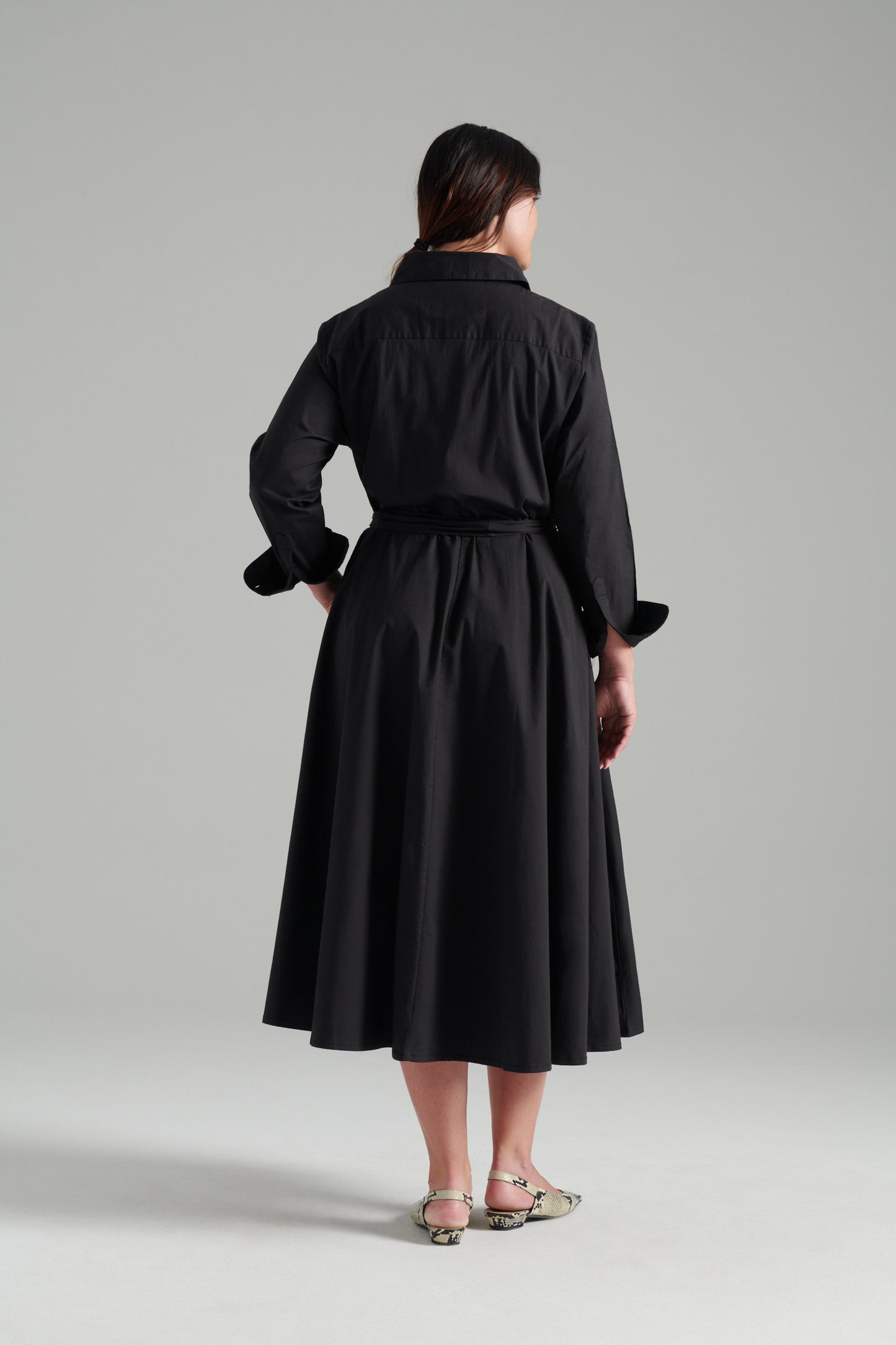 Black | Poplin shirtdress | back