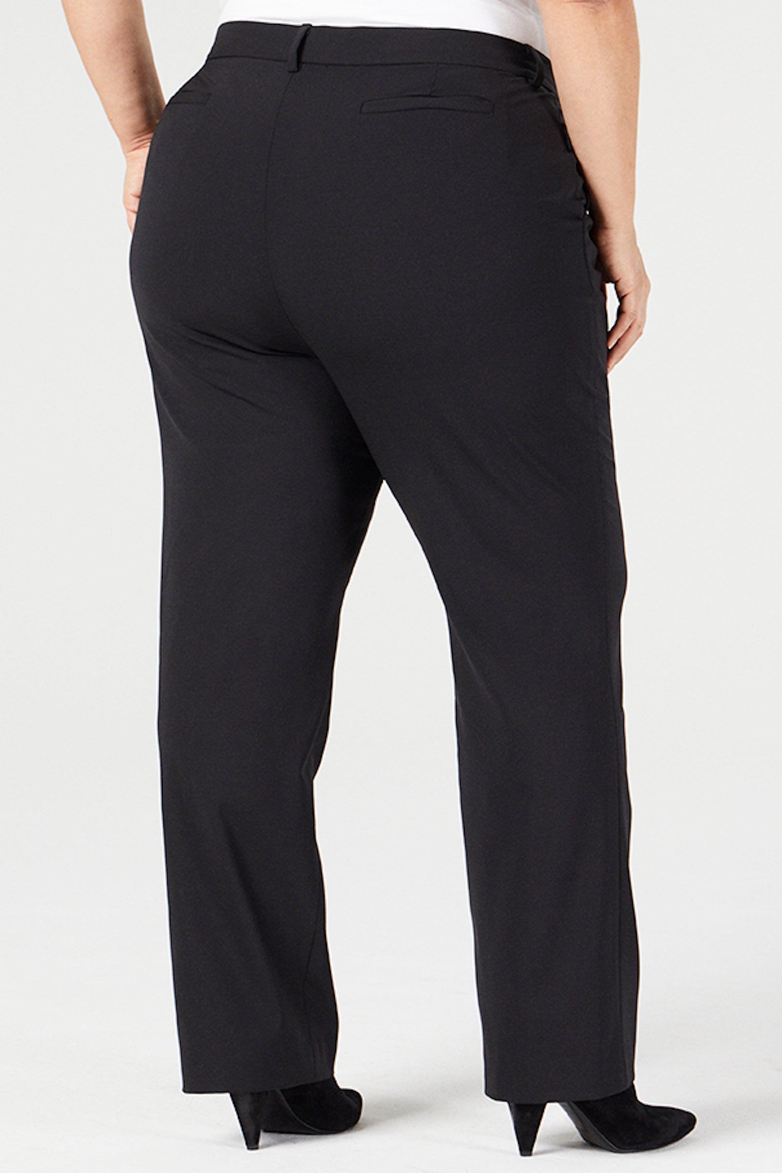 Black | Greer Classic Pants - Shape B - Rear View | Model is a Pari Passu Fit B4