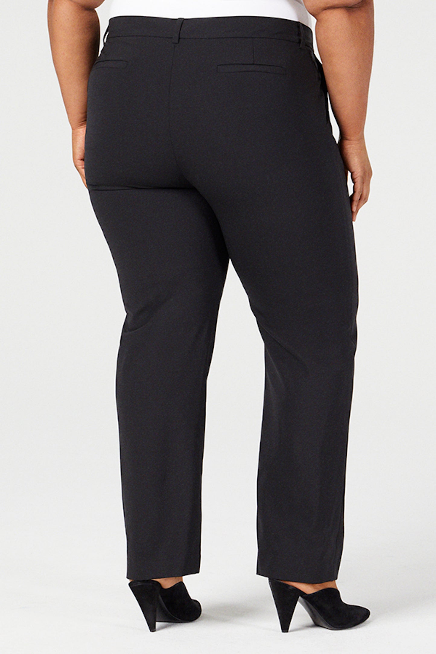 Black | Greer Classic Pants - Shape D - Rear View | Model is a Pari Passu Fit D4