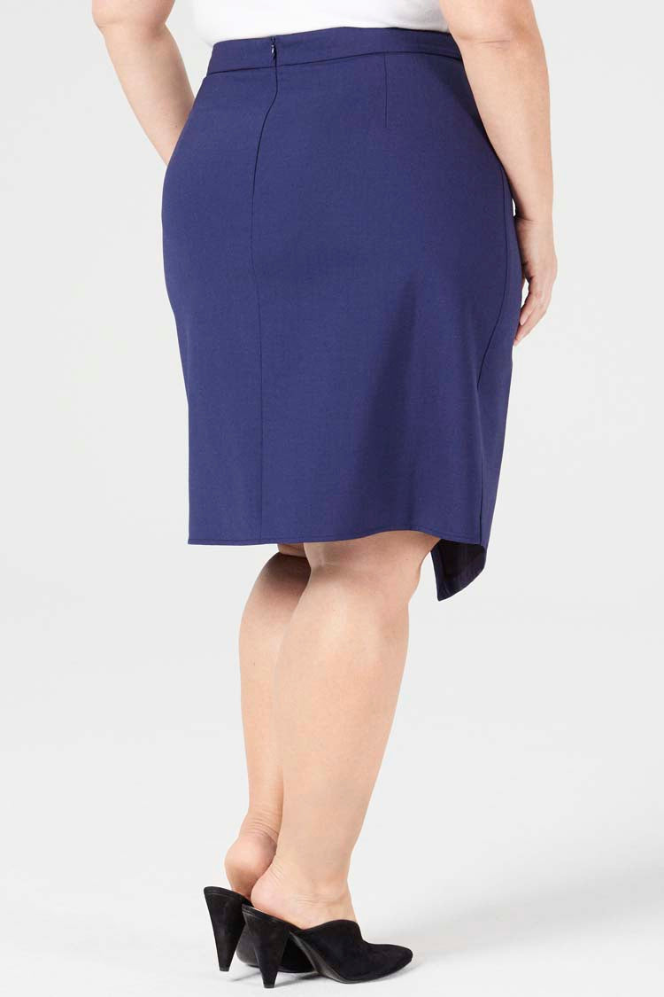 Navy | Orsa Skirt - Shape B - Rear View | Model is a Pari Passu Fit B4
