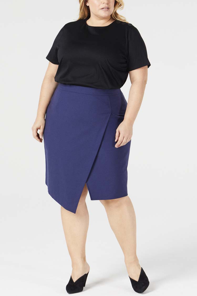 Black | Raen T- Shirt - One Shape - Front View  | Model is a Pari Passu Fit B wearing size 4