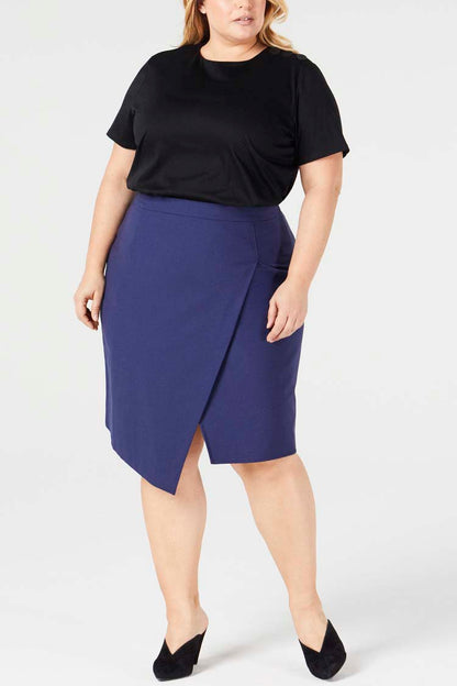 Black | Raen T- Shirt - One Shape - Front View  | Model is a Pari Passu Fit B wearing size 4