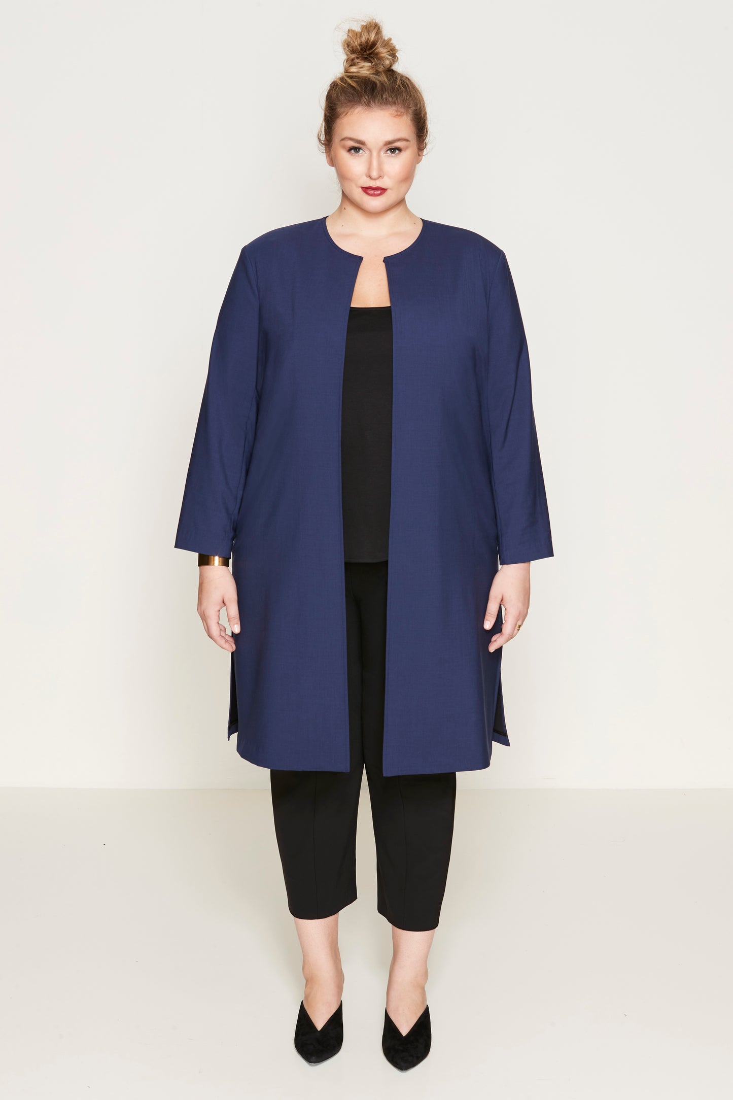 Navy | Paola Coat - One Shape - Front View | Model is a Pari Passu Fit D wearing size 5